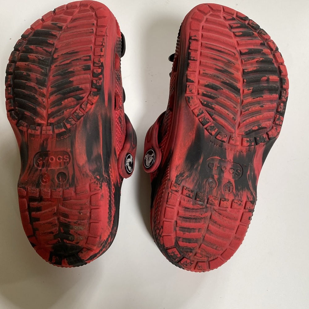 Children’s size 11 crocs - Picture 4 of 5